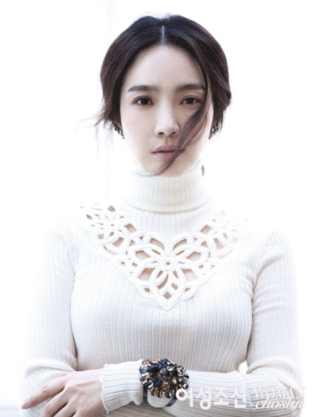 이민영 물오른 절정 여신 미모 과시