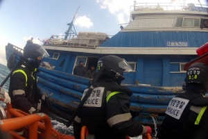 불법 조업 中어선 6척 나포