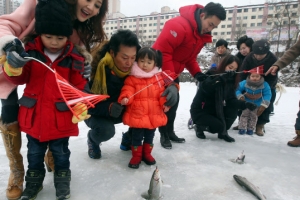 “홍천 꽁꽁축제 보러 오세요”