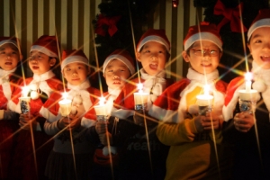 절망에도 꺼지지 않는 희망의 촛불을…