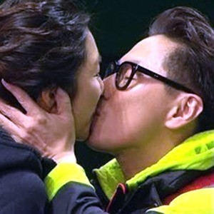 전미라 윤종신 뽀뽀. KBS 영상캡쳐