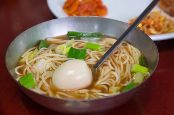 전남 담양 물국수와 약계란.