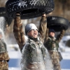 [포토] “으랏차차차~ 타이어도 번쩍” 中 인민해방군 혹한기훈련