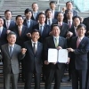 [재계 인맥 대해부 (2부)후계 경영인의 명암 SK그룹(하)] ‘따로 또 같이’… 자율·책임경영으로 글로벌 경제위기 넘는다