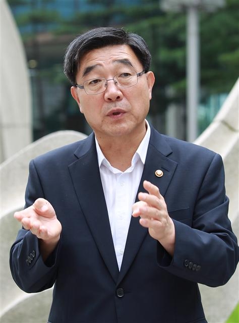 이기권 고용노동부 장관