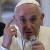 교황 “토끼처럼 계속 아이 낳자는 것 아니다”