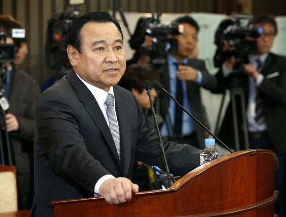 인사말하는 이완구 총리후보자