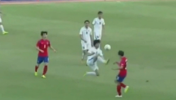 우즈백 축구 폭행
