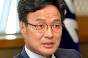 인천 첫 개방직 이종철 경제청장, 불명예 퇴진 불가피할 듯...