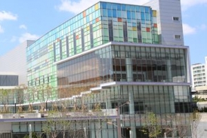 [소중한 주민 혈세 어떻게 쓰이나 봤더니…지자체 지갑의 ‘명암’] 파리 날리는 시민회관에 붓고