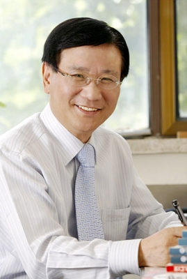 덕성여대 새 총장에 이원복 석좌교수