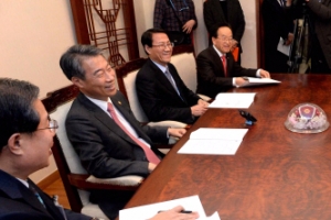 정종섭 장관, 지자체 회장단 만나