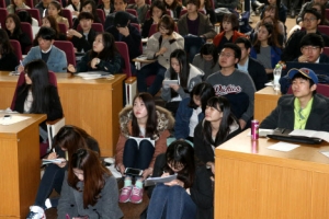 취업에 도움 되면 맨바닥도 괜찮아요