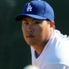 [MLB] ‘어깨 통증’ 류현진 개막전 합류 힘들 듯