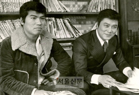 나훈아(왼쪽)와 남진 서울신문 포토라이브러리