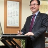 일어서라 코리아…서서 일하기 열풍