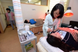 중랑구 보건소 한방진료실 어르신들에 큰 호응