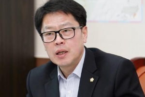 [의정 포커스] 양찬현 중구의회 운영위원장 “관광버스 주차난 해결해 주민 불편 없앨 것”