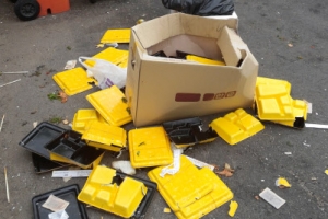 우도서 도시락쓰레기 버린 단체관광객 추적, 과태료 10만원