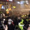 세월호 추모제, 경찰 대치 과정에서 방패에 유족 갈비뼈 부러져