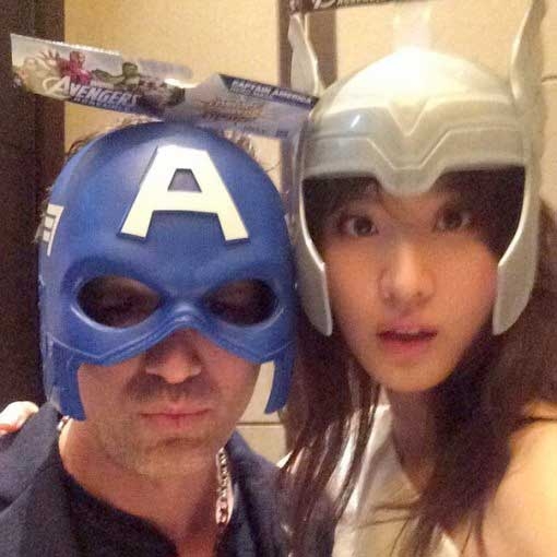 수현 마크 러팔로 인증샷.