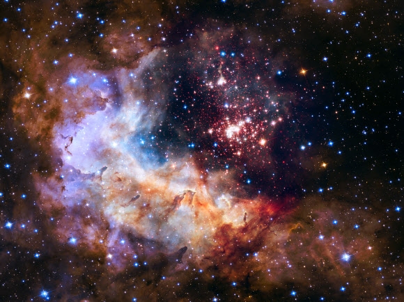 25주년 맞은 허블 망원경서 본 은하수 용골자리 성좌 
