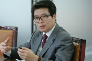 [구민 건강 지자체서 살뜰히 챙겨요] 성동 병원문 소외 계층에 활짝