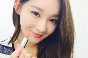 다비치 강민경, 코로나19 확진 “신보 발매 일정 변동 없어”