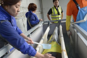 “넓고 푸른 제주 바다야  태산이, 복순이 부탁해”