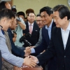 野 “靑의 국회 압박용” vs 與 “경질 아니다”