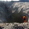 단양 채석장 사고, 40m 깊이 구멍에 50t 트럭 추락…구조작업 재개
