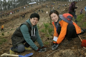 유한킴벌리, 2015 환경정보공개 대상 선정