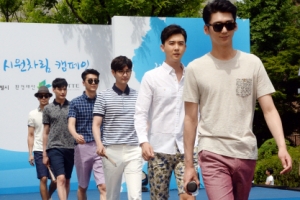 뜨거운 더위 식혀 줄 쿨비즈 패션
