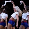 [포토] NBA 파이널 열기만큼 뜨거운 ‘미녀들의 응원전’