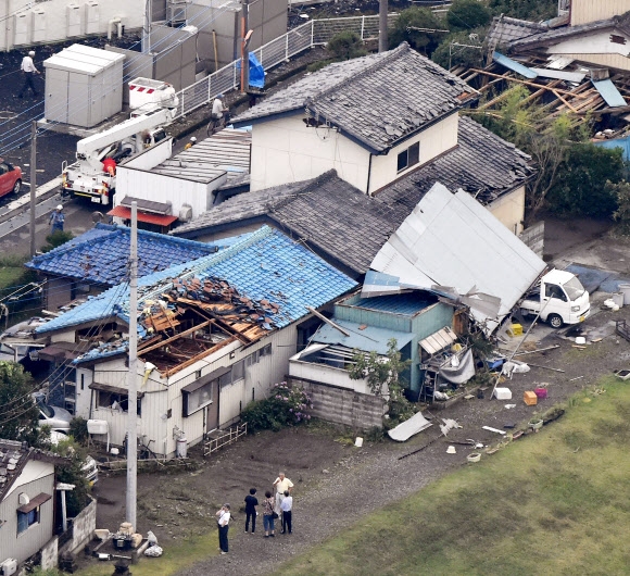 일본 군마현에 돌풍…부서진 지붕