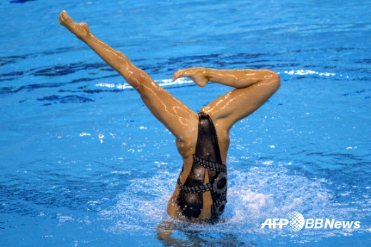 ‘싱크로나이즈드 스위밍만이 가능한 연기 아닌가...”