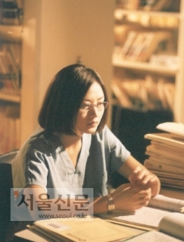 [포스토리] 김혜수, 공부하는 김혜수 ‘이색적’