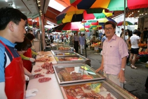 올 여름휴가는 빨리, 길게… 휴가 준비는 동네시장서