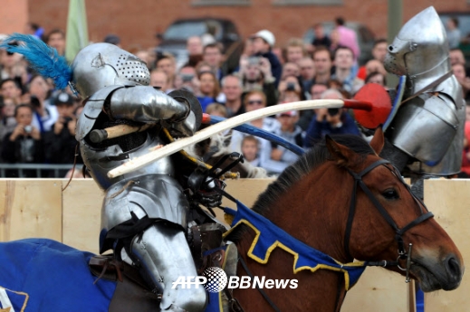 [포토] ‘중세 모습 그대로’ 기사단의 대결