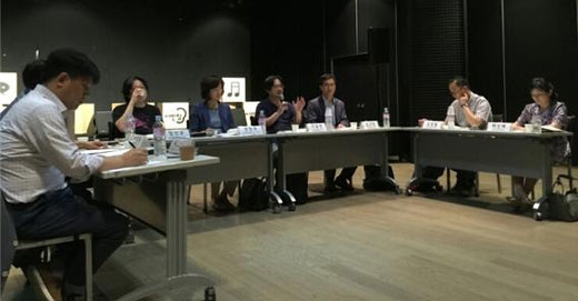 ‘서울시 문화영향평가제도, 어떻게 실행할 것인가?’ 토론회가 지난 16일 시민청 바스락홀에서 각계 전문가들이 참여한 가운데 열렸다.  사진 서울시의회 제공