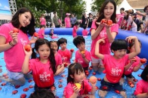 새콤달콤 복숭아 풀장