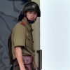 판문점 북측 경비병의 눈초리엔....