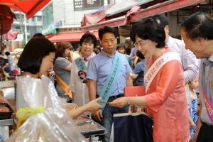 매주 장보기 행사에 송파 재래시장은 ‘신바람’