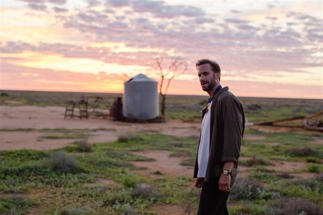 스트레인저 랜드