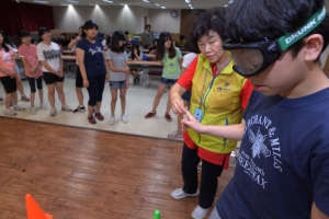 도봉구, 학생들에게 금연·절주 교육… 가상음주상태 체험