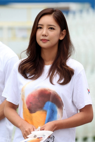 첫 공식석상 등장한 이태임