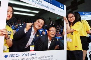 무더운 여름, 만화에 빠질 시간!