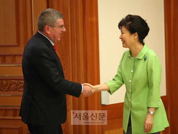 박 대통령, 바흐 IOC 위원장 접견 