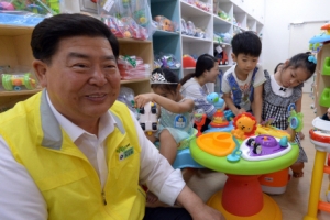 1년에 단돈 만원이면 장난감 걱정 훌훌~