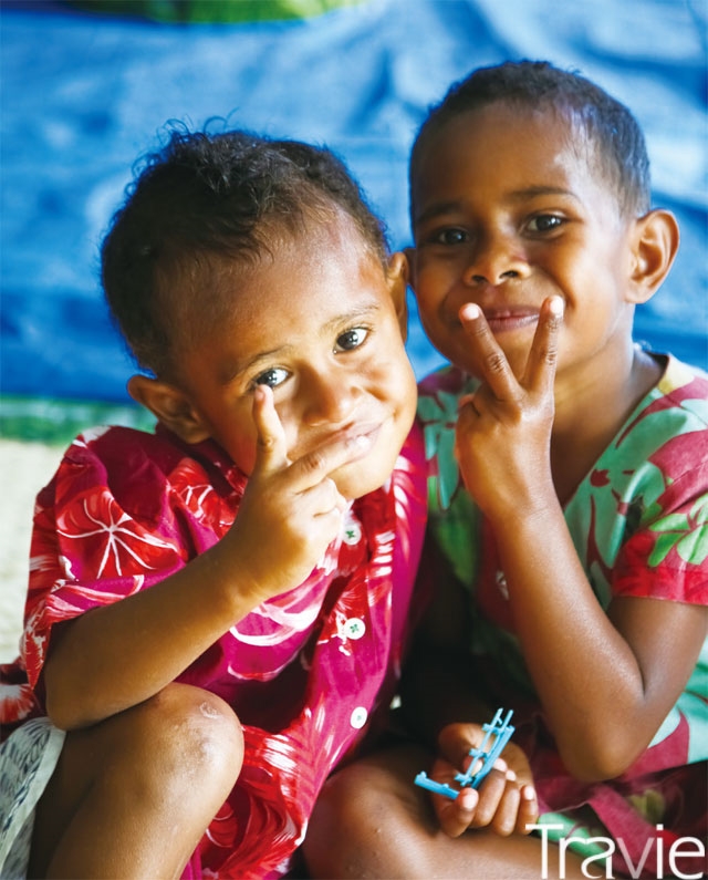 피지 아이들의 미소는 마음을 환하게 만들어준다